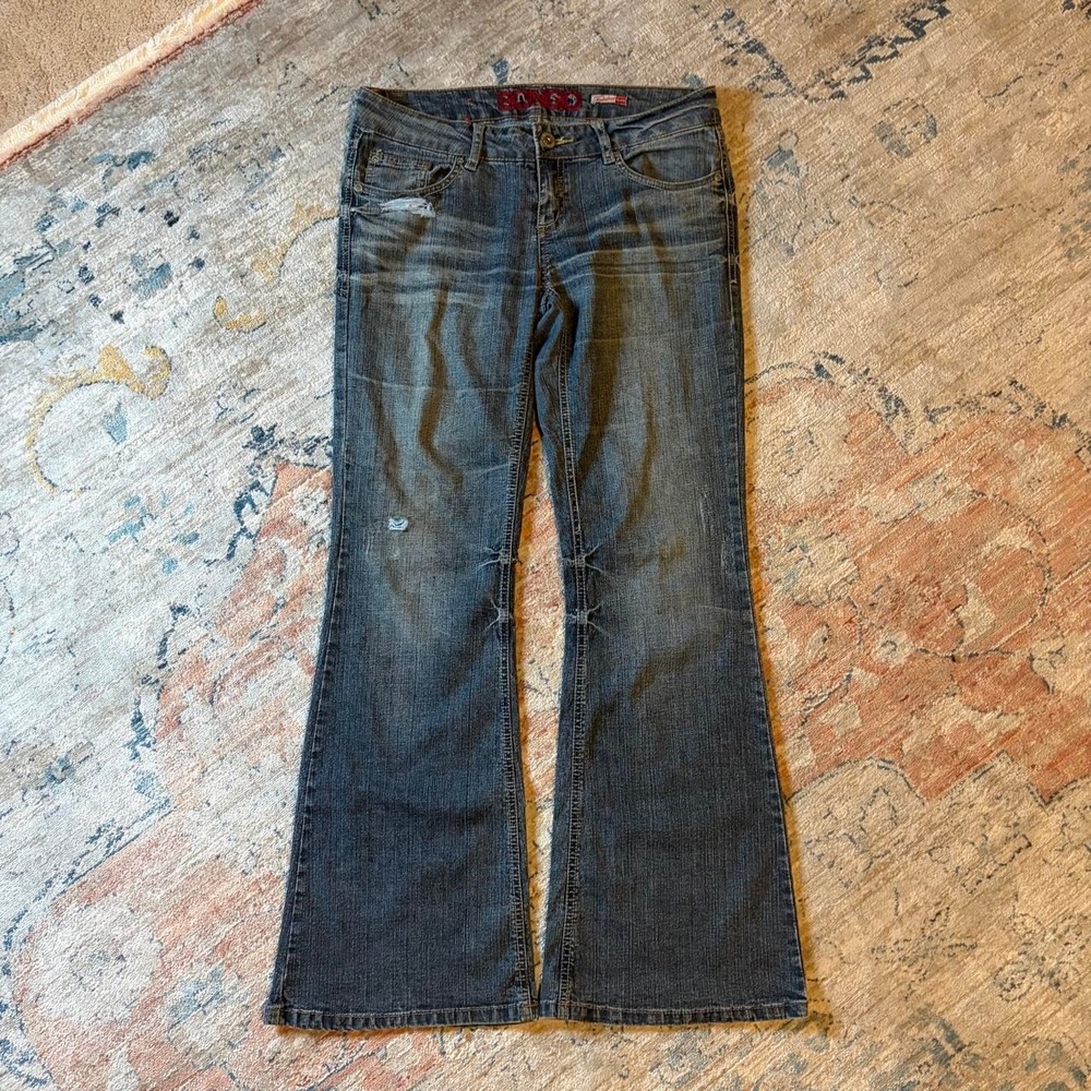 Bongo Y2K Low Rise Flare Jeans Medium Wash Distressed Bootcut Blue Size 7